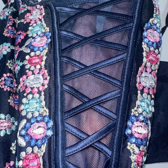 Victoria's Secret Dream Angels Corset Boned Bra Bejeweled Embroidered Large NWT! - Picture 4 of 9